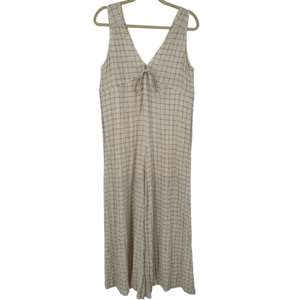 Urban Outfitters Breezy Plunging Wide Leg Sleeveless Babydoll Jumpsuit Size XS